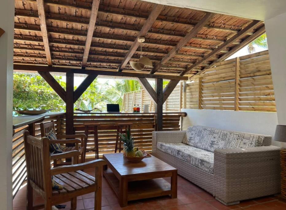 Maison Marouka Sur La Plage Du Diamant Le Diamant Exterior foto